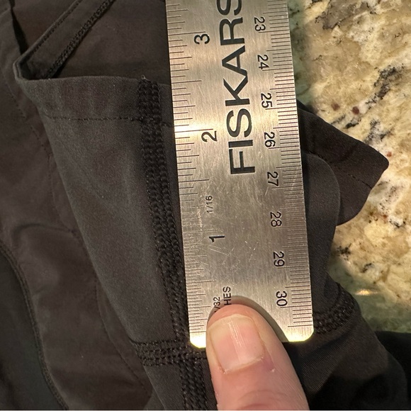 Lululemon Speed Ups - Shorts - Picture 5 of 5